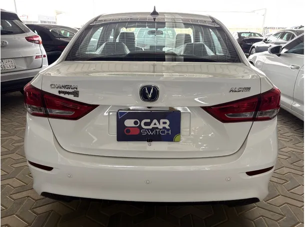 Car image 5