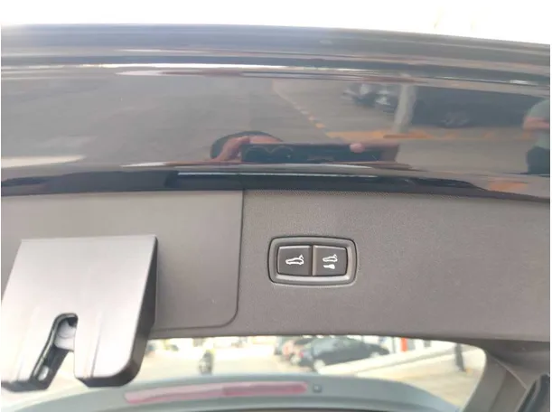 Car image 35