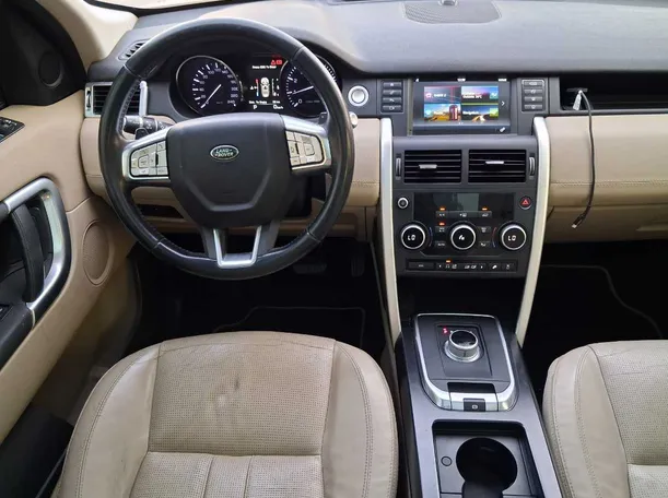 Car image 17