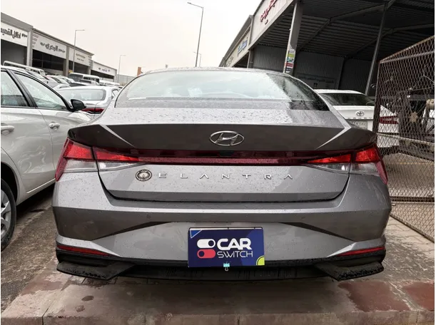 Car image 4