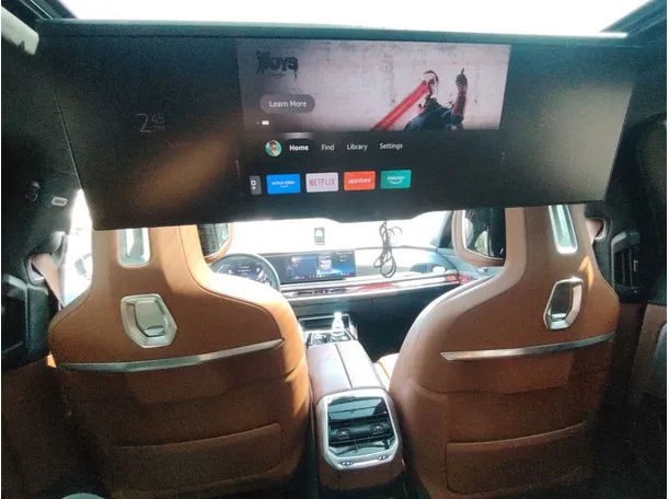 Car image 17