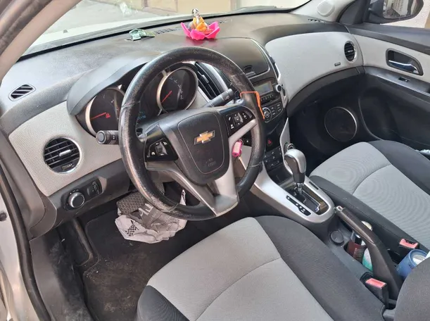Car image 10