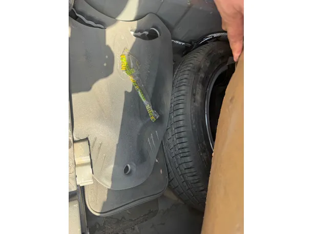 Car image 20