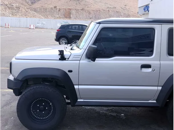 Car image 9