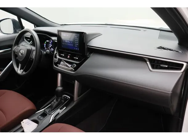 Car image 10