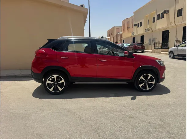 Car image 4