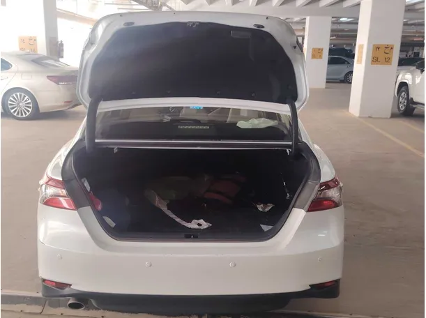 Car image 20