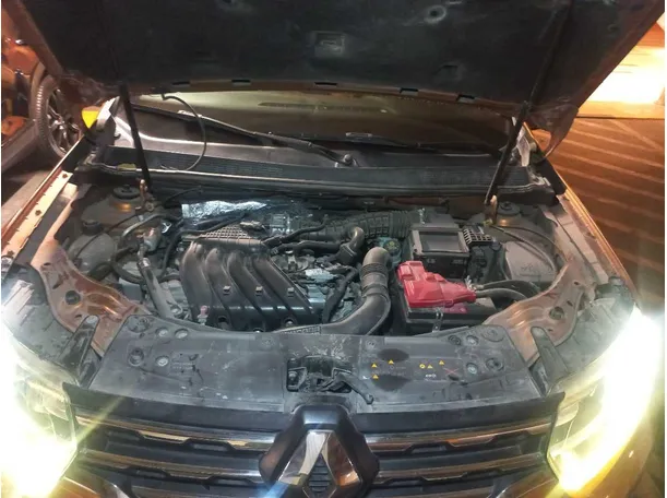 Car image 19