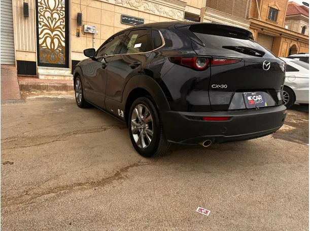 Car image 7