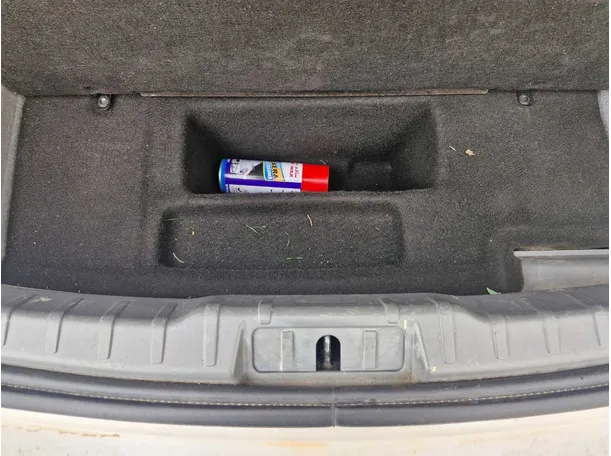 Car image 23