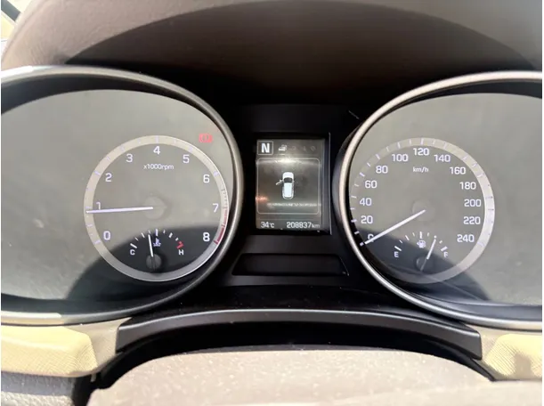 Car image 23