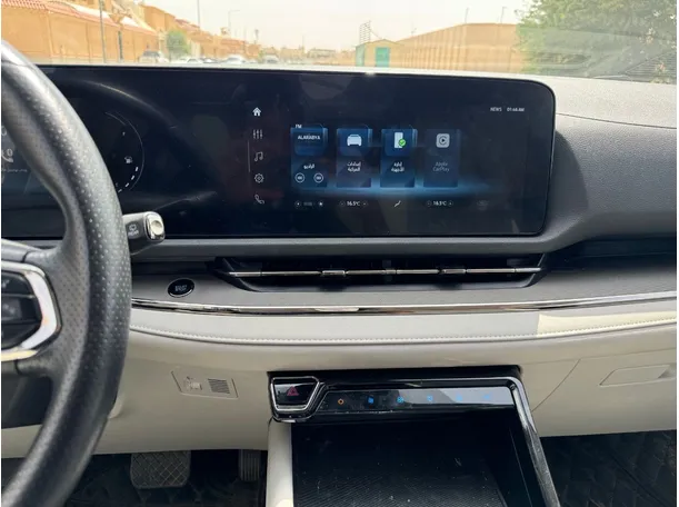 Car image 19