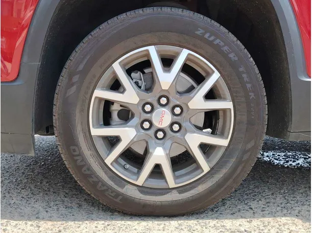 Car image 10
