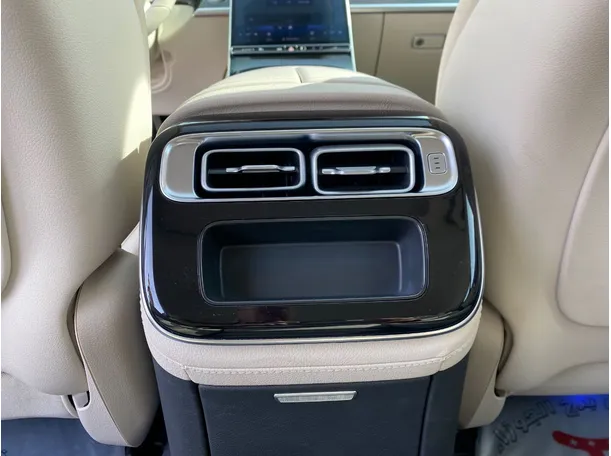 Car image 33