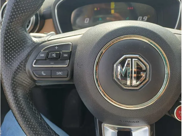 Car image 20