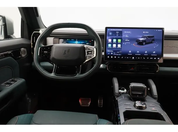 Car image 15