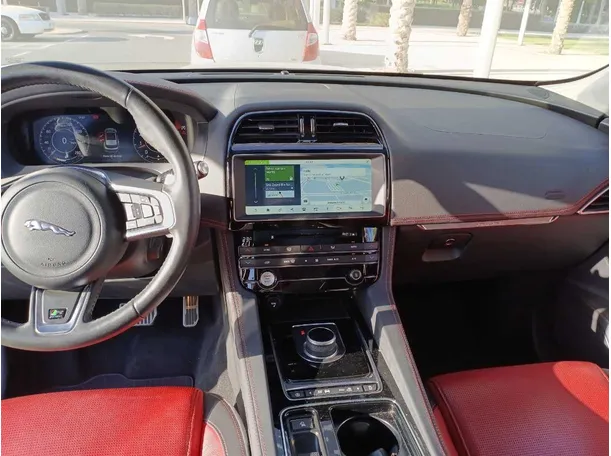 Car image 17