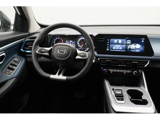Car image 15
