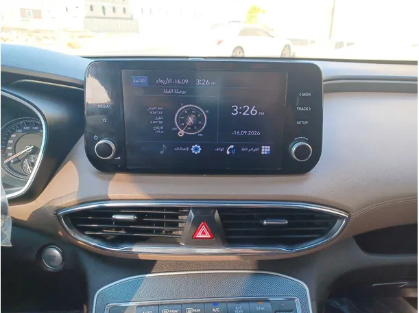 Car image 14