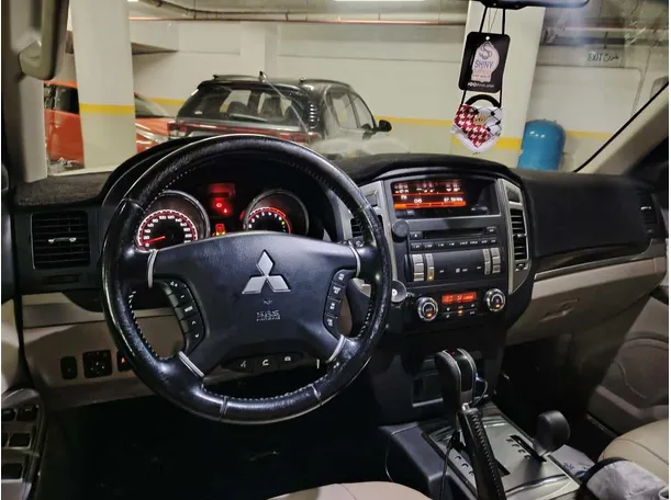 Car image 27