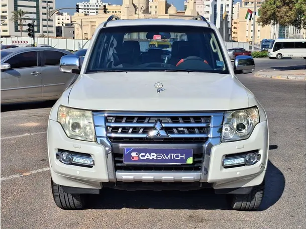 2015 Mitsubishi Pajero in UAE