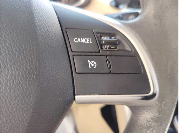 Car image 27