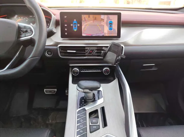 Car image 19