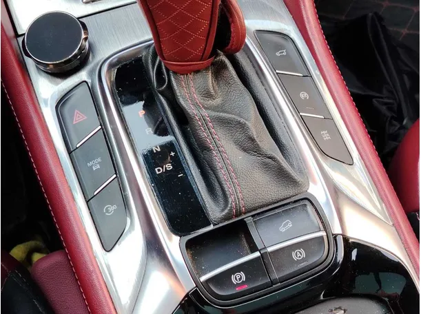 Car image 22