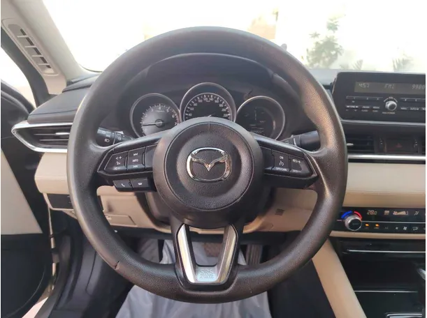 Car image 22