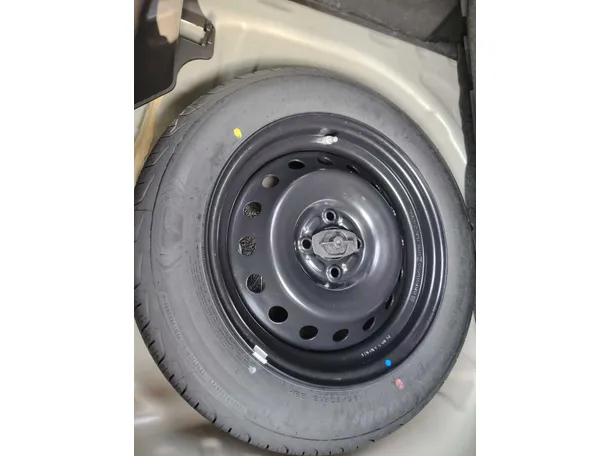 Car image 39