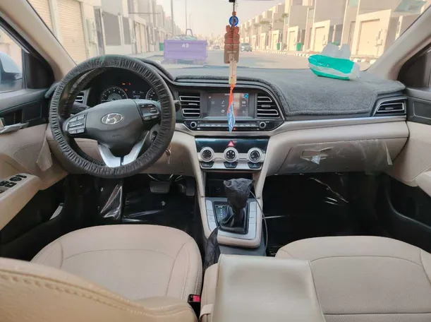 Car image 22