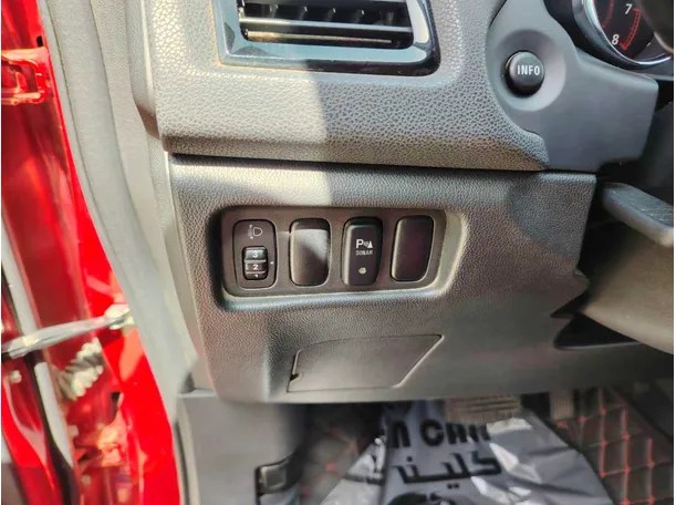 Car image 32