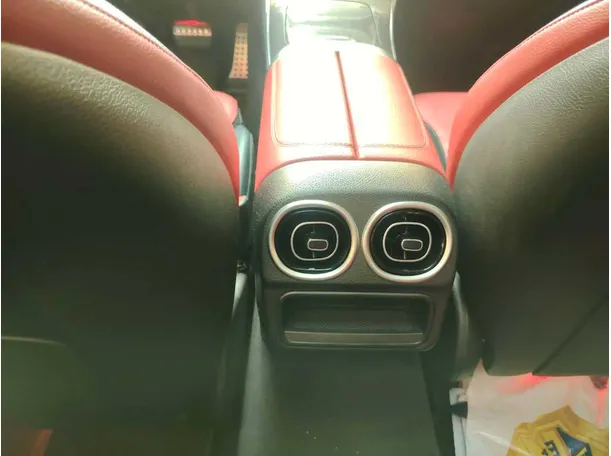 Car image 38