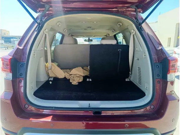 Car image 28