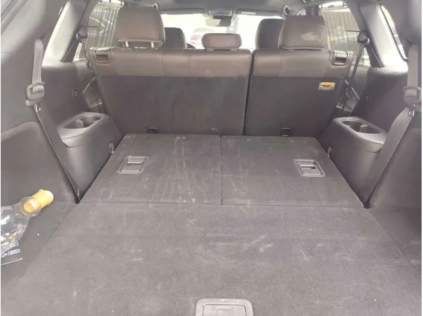 Car image 25