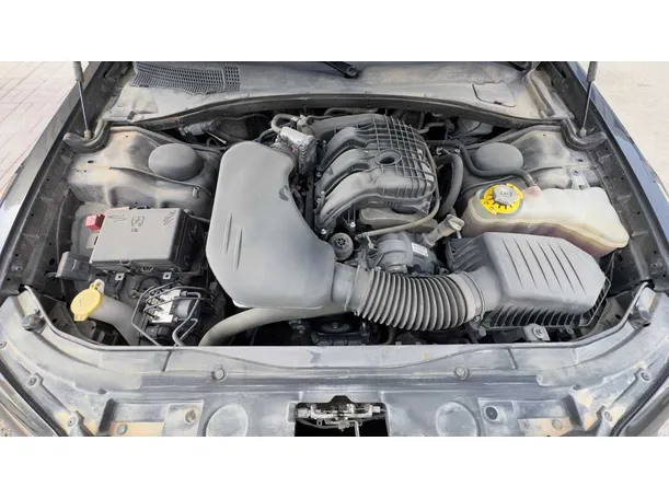 Car image 28