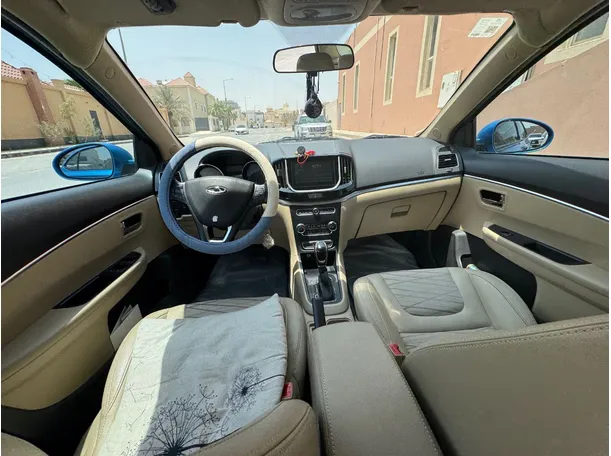 Car image 15