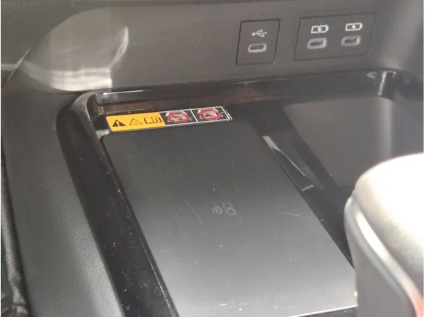 Car image 30