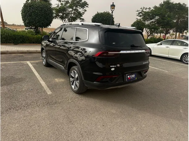 Car image 7