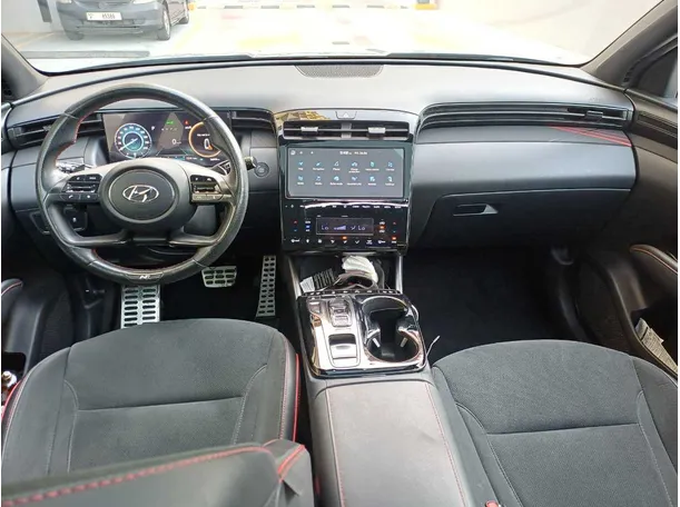 Car image 16