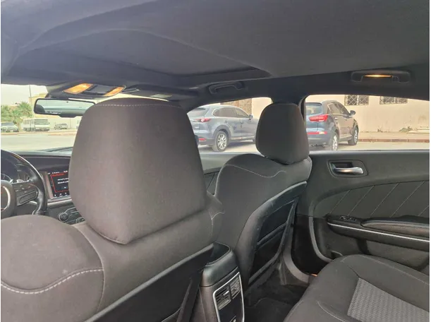 Car image 15