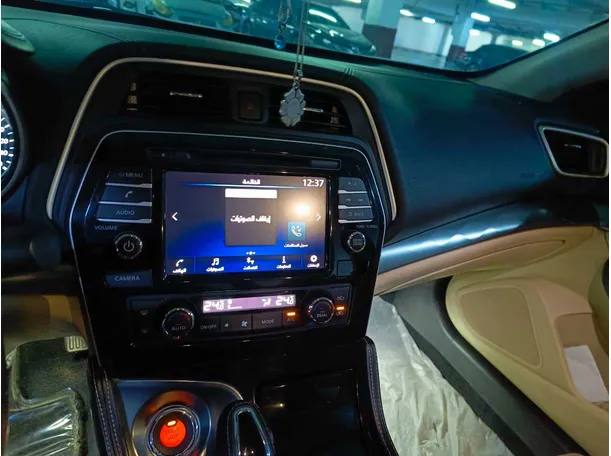 Car image 26