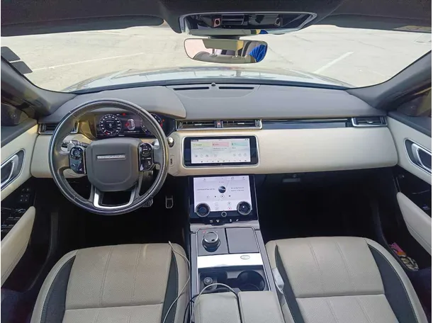 Car image 20