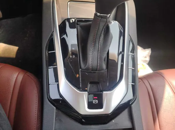 Car image 23