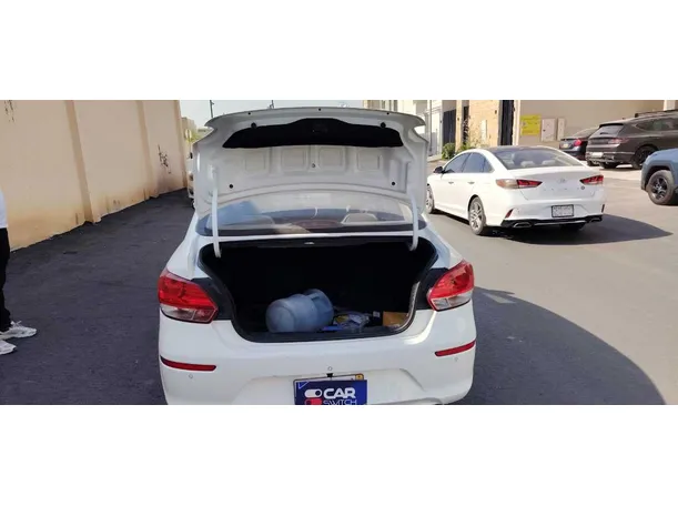 Car image 21