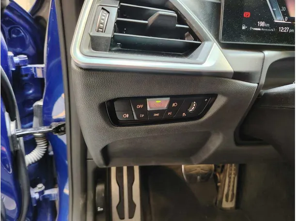 Car image 38