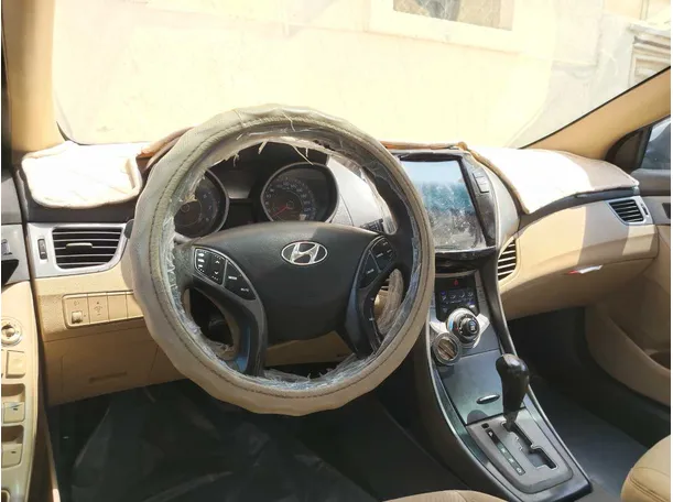 Car image 25