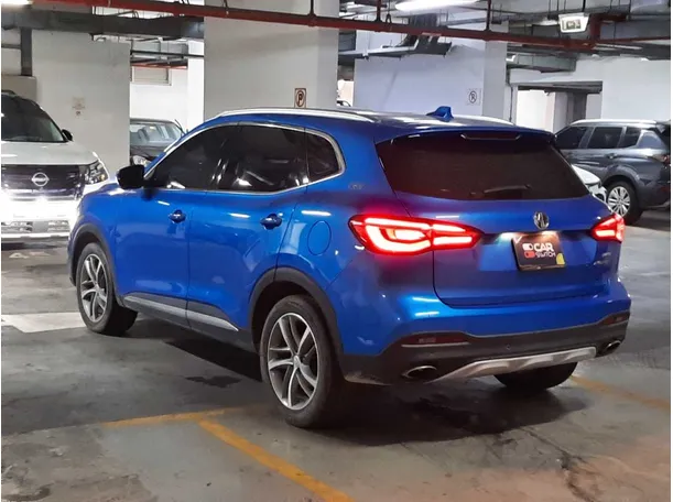 Car image 7