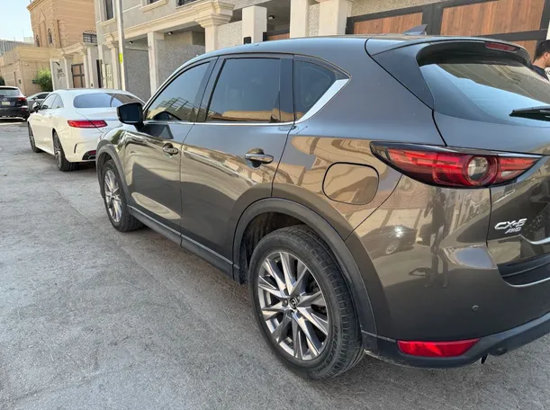 Car image 6