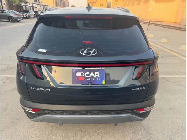Car image 6